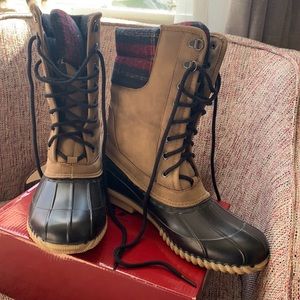 Maurices rubber boots, flannel lined. Size 10